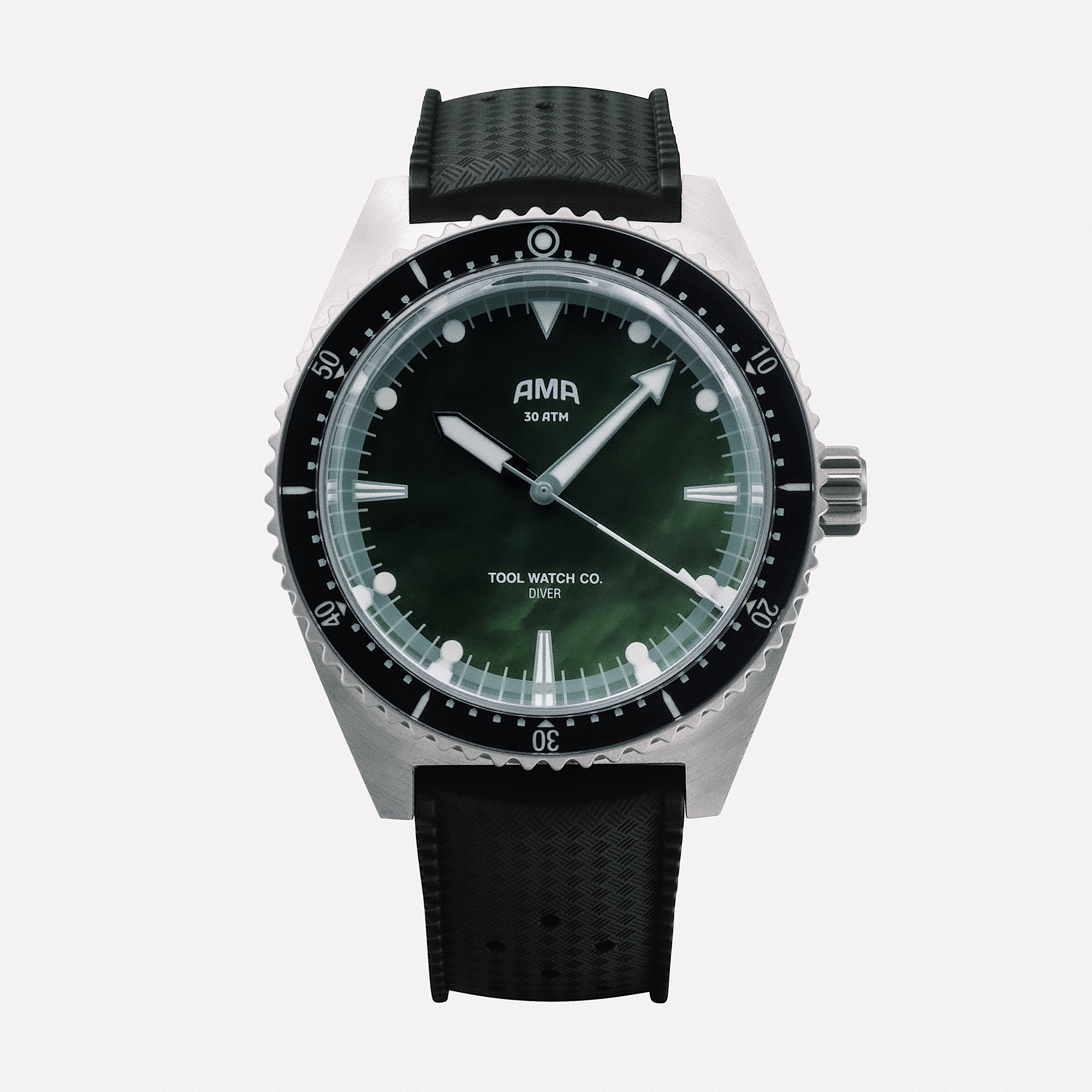 AMA Limited Edition dial close-up with dive indices and unidirectional bezel