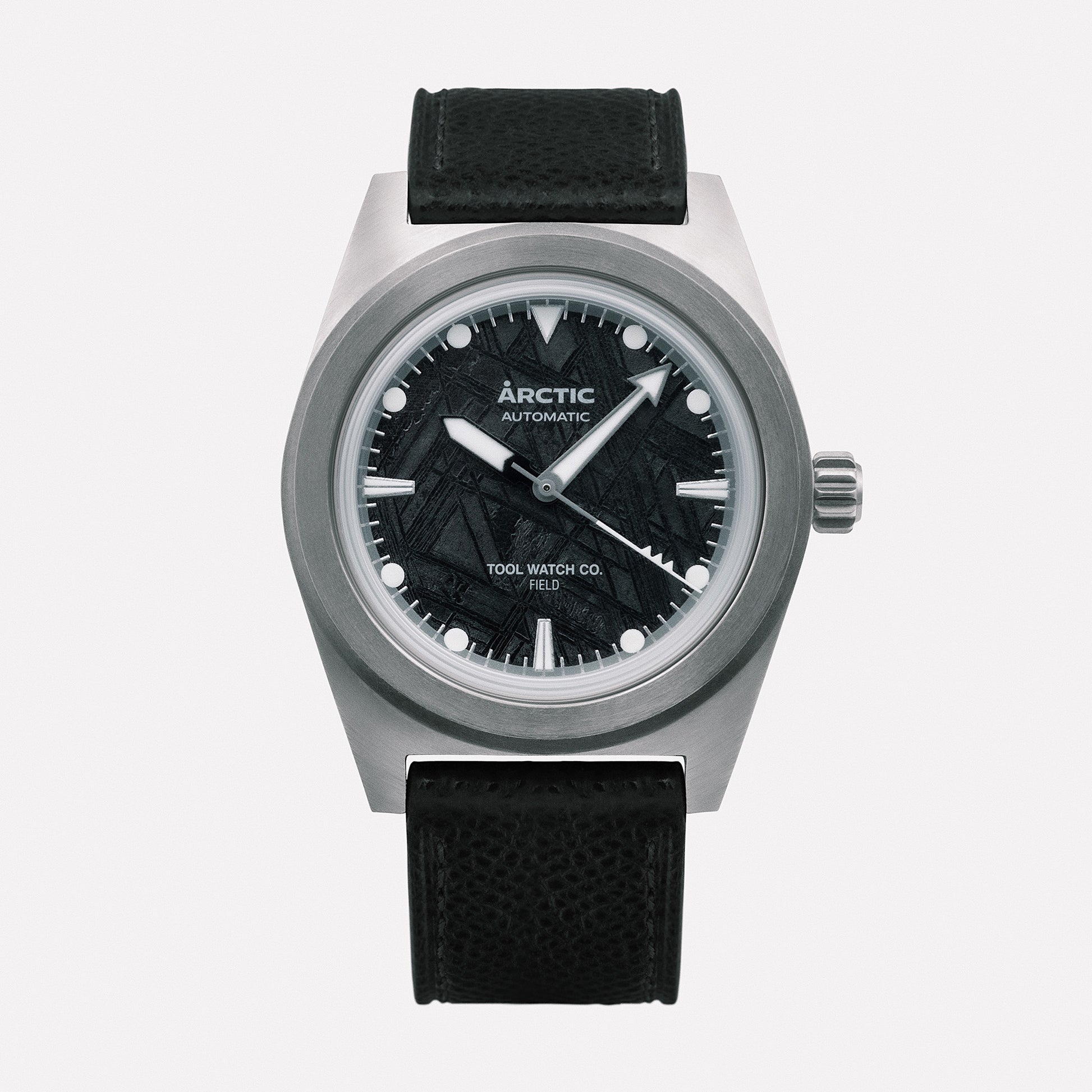 Arctic Limited Edition dial close-up with applied indices and dive bezel