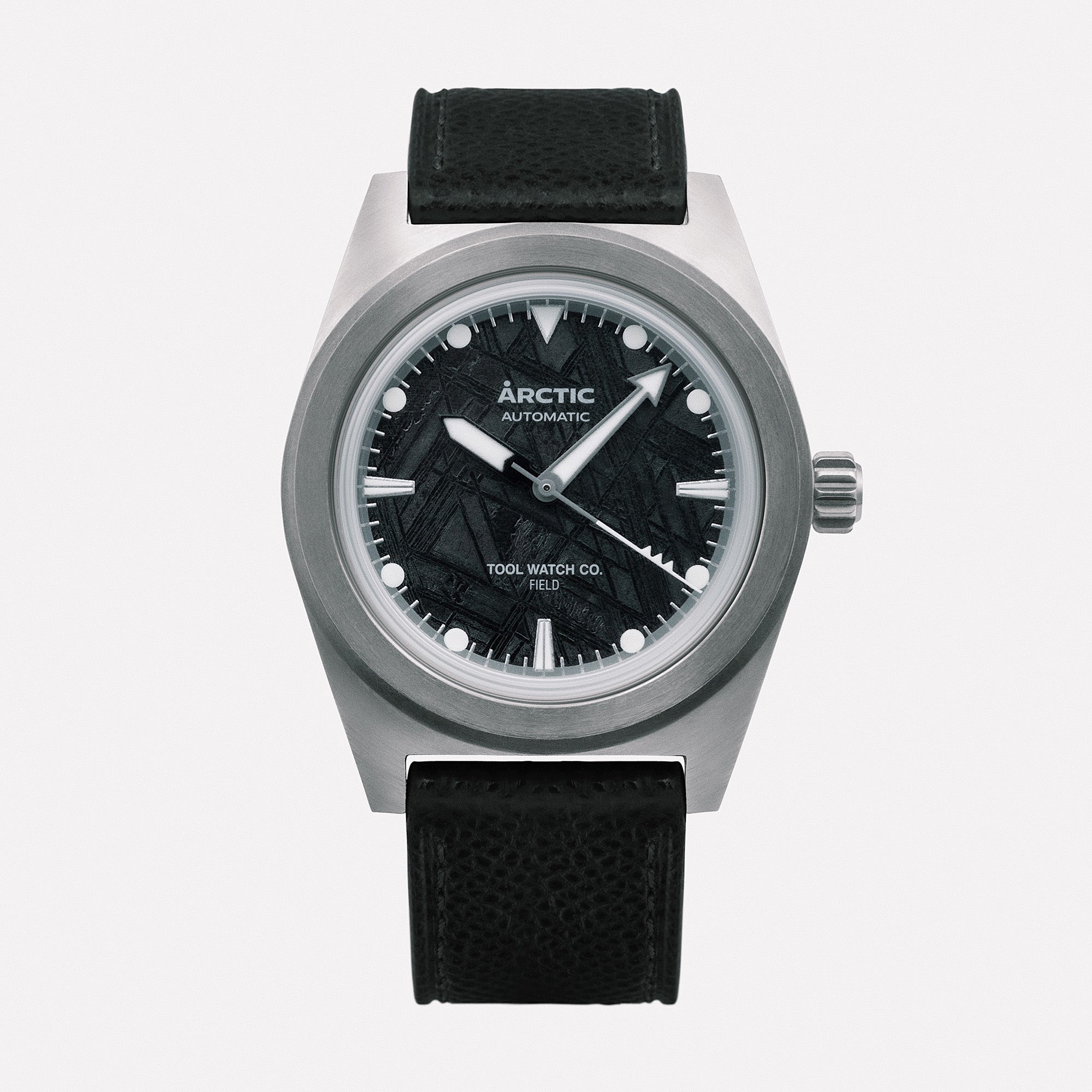 Arctic Limited Edition dial close-up with applied indices and dive bezel