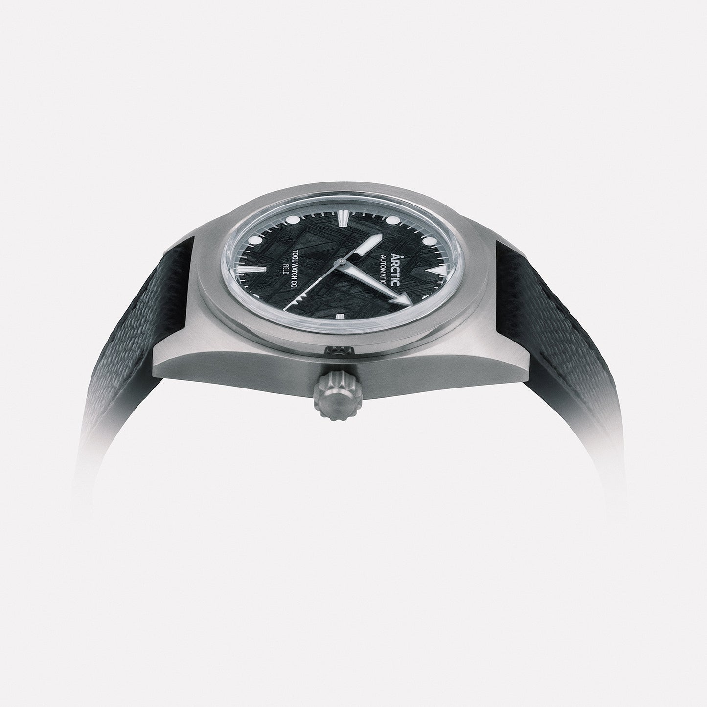 Arctic Limited Edition case profile showing dive-watch proportions