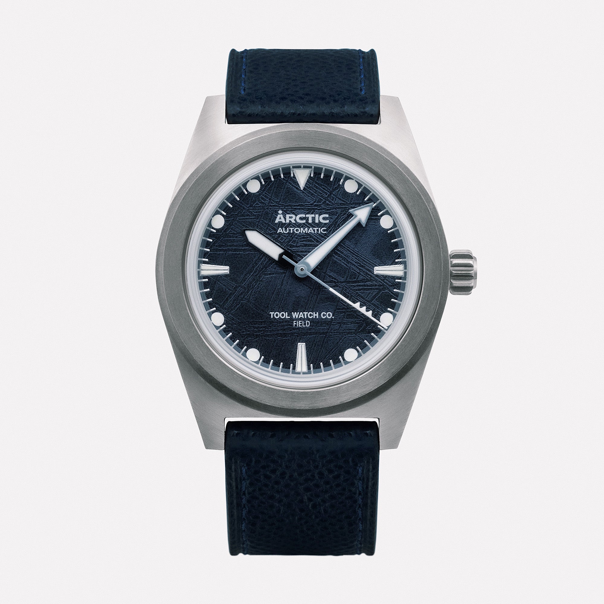 Arctic Signature Series dial close-up with applied indices and dive bezel