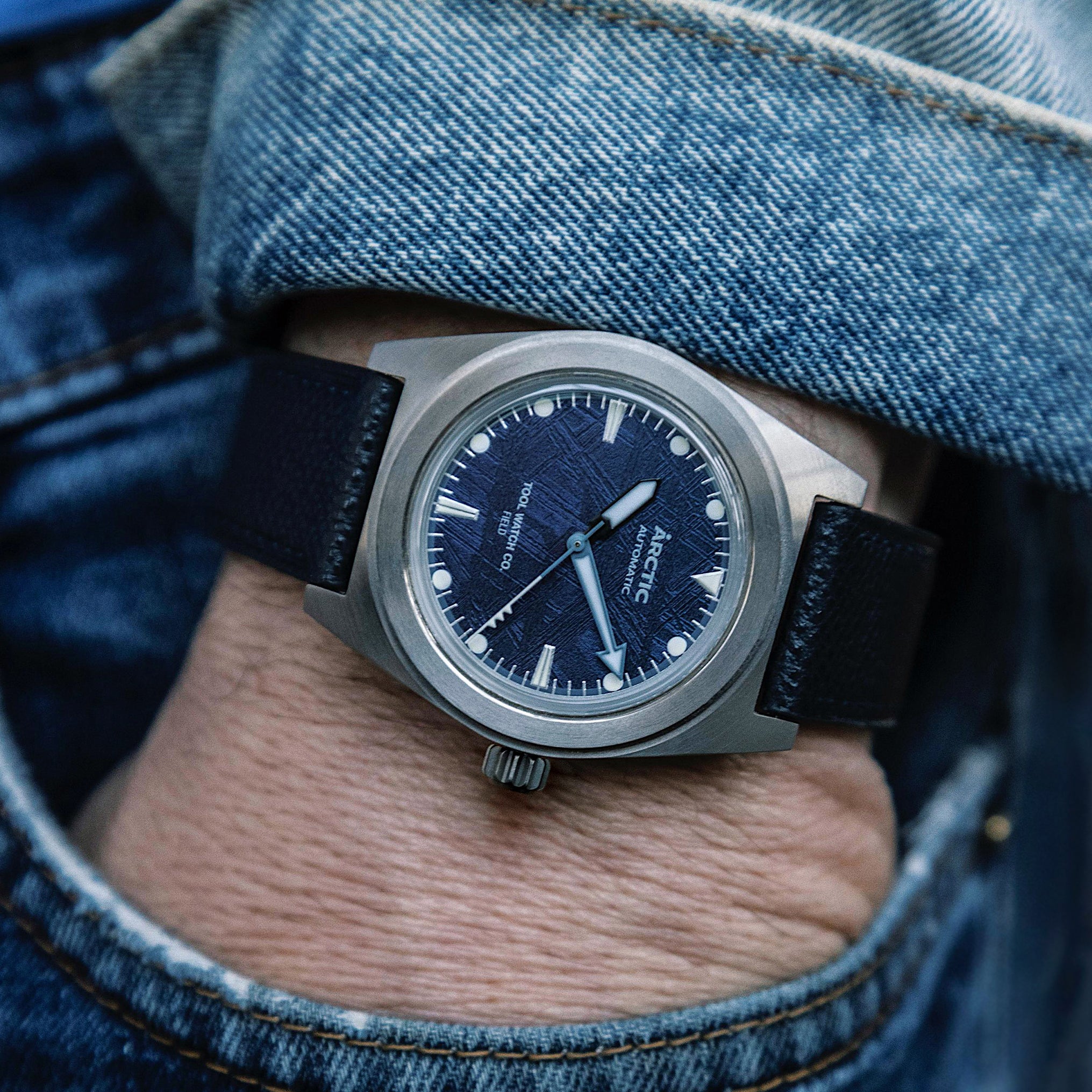 Arctic Field Signature Series — lifestyle-1
