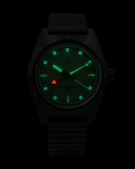 Goodman GMT Tactical bi-color C3 Super-LumiNova shot in the dark