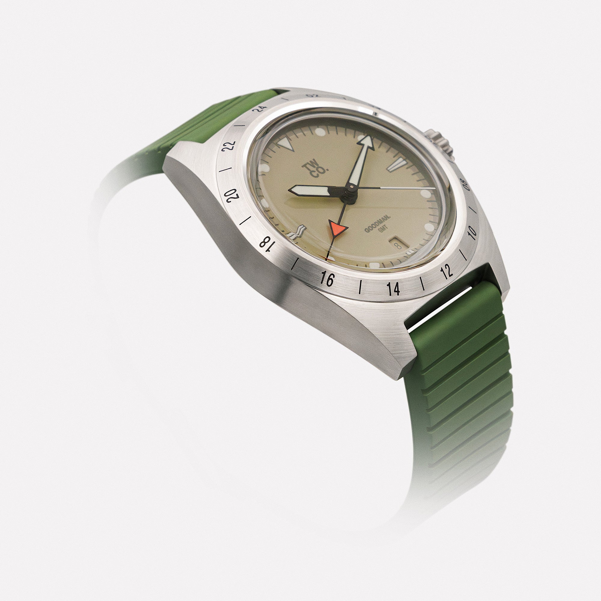 Goodman GMT Utility three-quarter view on FKM rubber strap